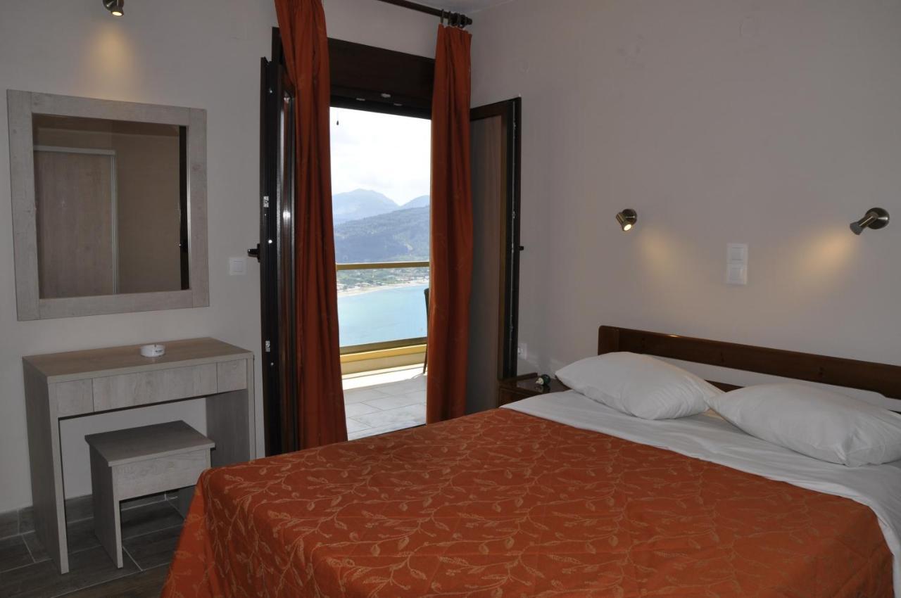 Porto Timoni Bed and Breakfast Afión Buitenkant foto