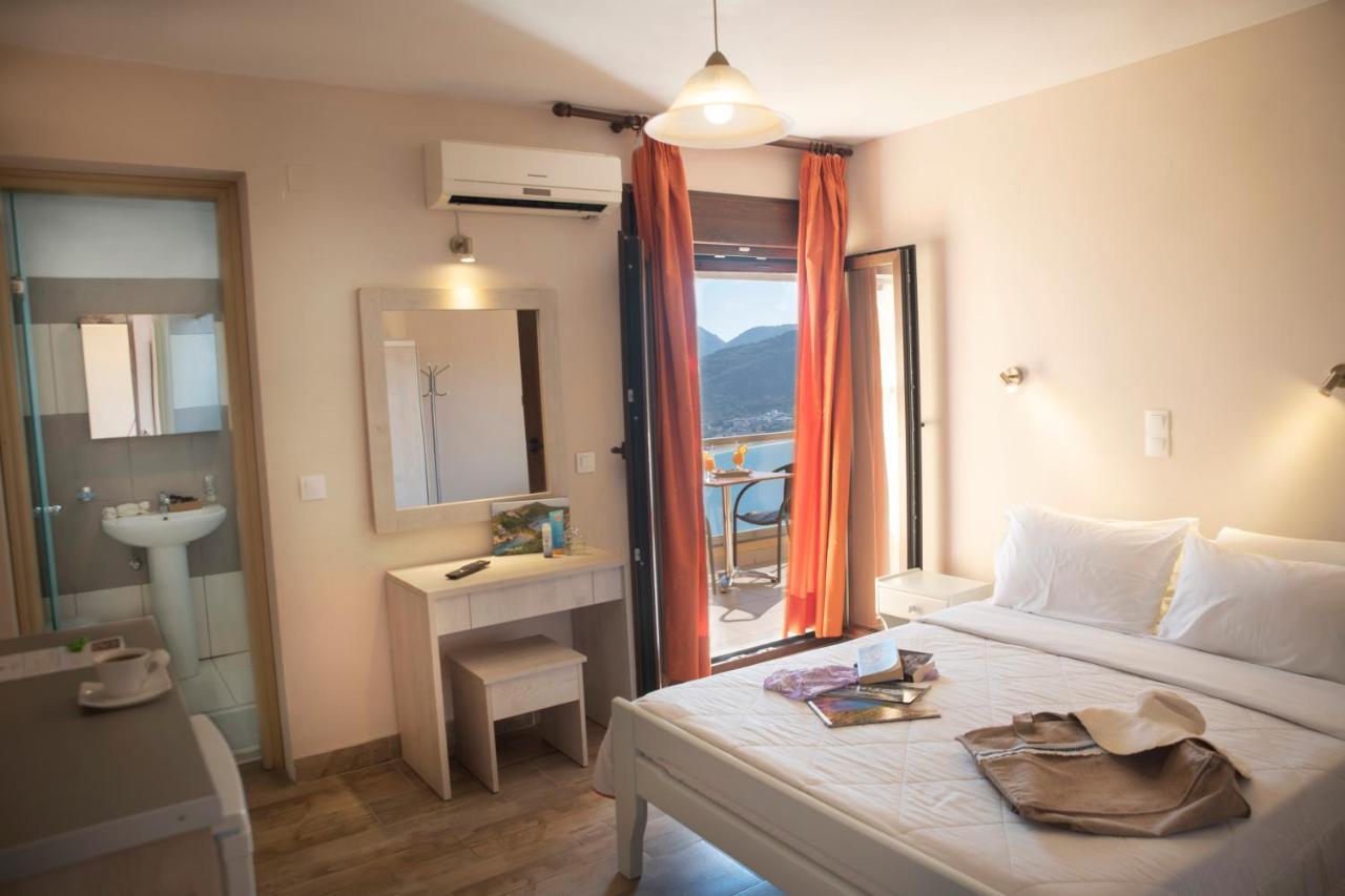 Porto Timoni Bed and Breakfast Afión Buitenkant foto